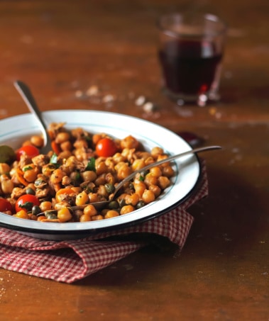 Dulles Town Center Restaurant Serving Mediterranean Roasted Chickpeas